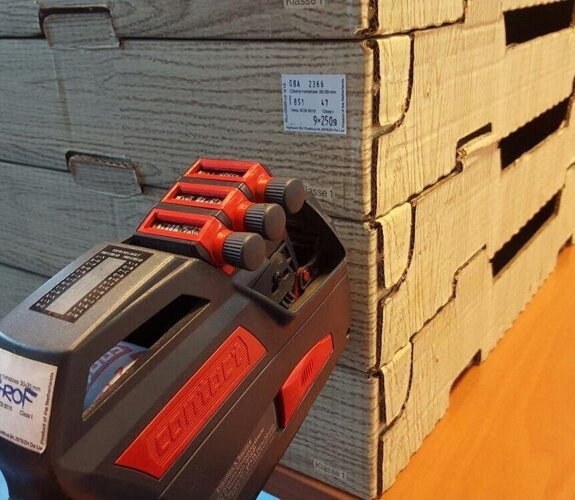 3-regelig, etik 37x28 en 36x35mm